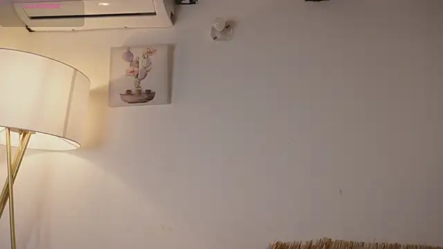 bunnycuteshy online show from May 12, 12:57 pm