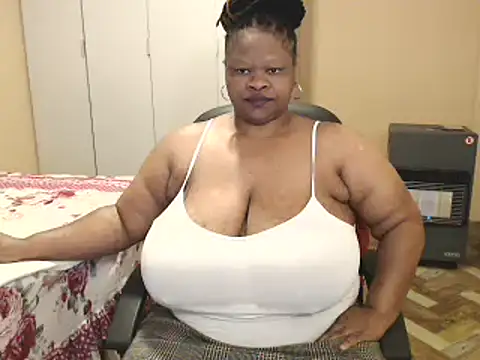 Snapshot of sweetnoziexx chatting on July 3, 3:57 am sweetnoziexx online show from July 3, 3:57 am