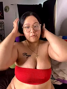 MsConejitaa online show from October 25, 7:30 pm