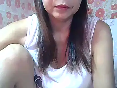 Snapshot of urwife_tobe chatting on December 18, 1:34 pm urwife tobe online show from December 18, 1:34 pm