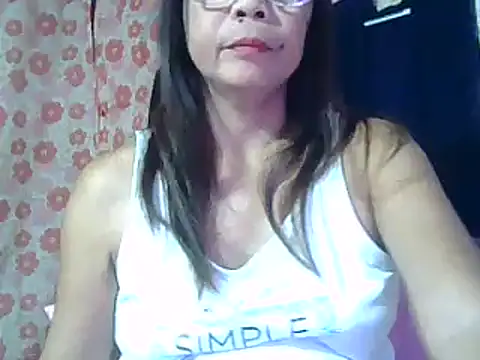 Snapshot of urwife_tobe chatting on January 25, 1:19 pm urwife tobe online show from January 25, 1:19 pm