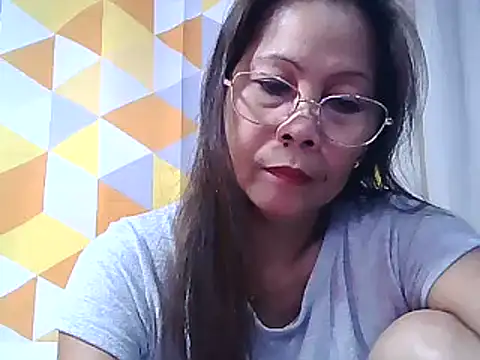 Snapshot of urwife_tobe chatting on March 23, 4:49 am urwife tobe online show from March 23, 4:49 am