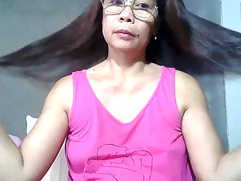 urwife tobe online show from May 11, 9:01 pm