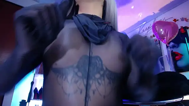 kayilyn online show from February 11, 12:10 pm