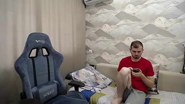 Snapshot of SerzhKorol1 chatting on September 26, 8:29 am SerzhKorol1 online show from September 26, 8:29 am