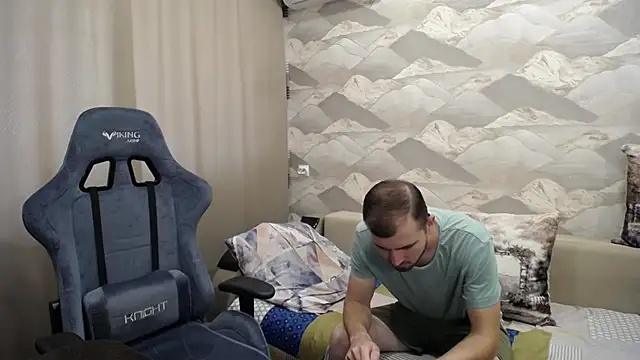 Snapshot of SerzhKorol1 chatting on October 4, 8:34 am SerzhKorol1 online show from October 4, 8:34 am