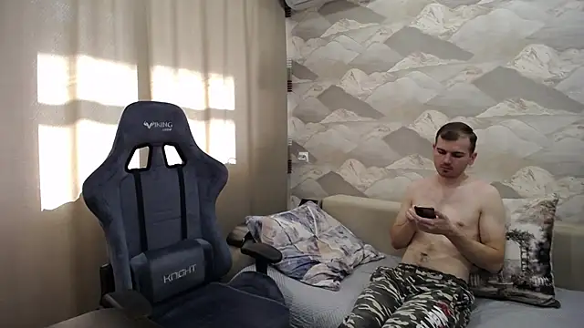 Snapshot of SerzhKorol1 chatting on October 27, 6:50 am SerzhKorol1 online show from October 27, 6:50 am