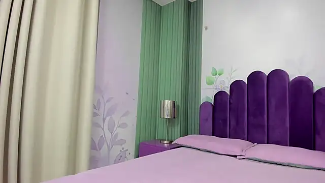 Snapshot of sexy__skinny4u chatting on February 15, 10:11 am sexy skinny4u online show from February 15, 10:11 am