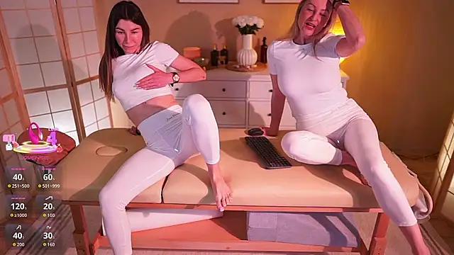 legsLONG online show from March 9, 10:19 am