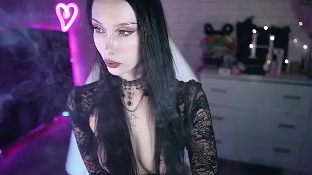 Snapshot of _Uindi_ chatting on December 20, 4:46 pm  Uindi  online show from December 20, 4:46 pm