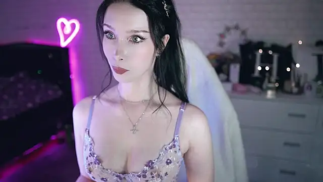 Snapshot of _Uindi_ chatting on March 18, 7:08 am  Uindi  online show from March 18, 7:08 am