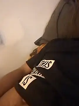  IRRESISTIBLE  online show from February 5, 7:20 pm