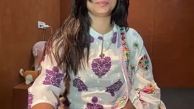 Snapshot of riya_stream chatting on February 5, 3:55 am riya stream online show from February 5, 3:55 am