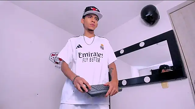 Samuel Suarez online show from May 6, 8:14 pm