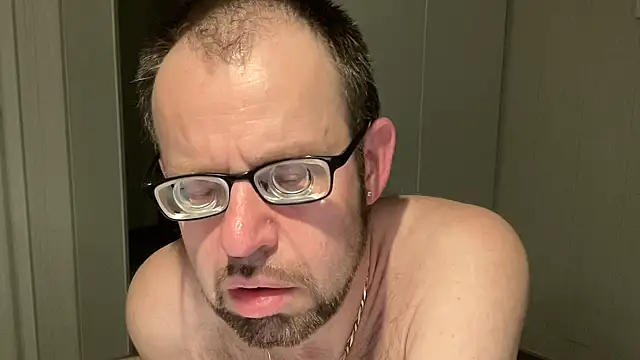 FABIOGLASSES online show from May 14, 11:55 pm
