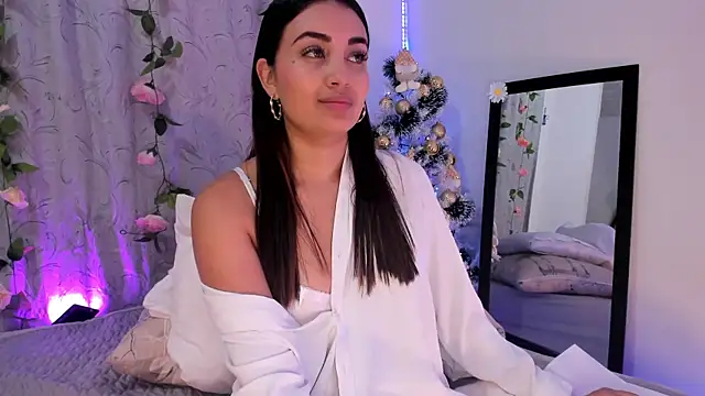 Snapshot of aisha_es chatting on December 29, 3:13 pm aisha es online show from December 29, 3:13 pm