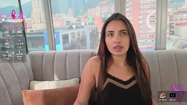 aisha es online show from March 13, 7:53 pm