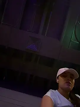 aisha es online show from March 21, 5:38 pm