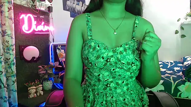 Snapshot of The_Divine_Love chatting on December 8, 7:54 pm The Divine Love online show from December 8, 7:54 pm
