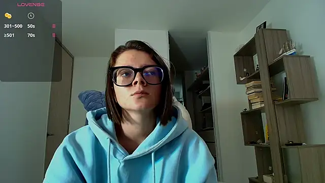 Arya starrk online show from October 14, 1:56 pm