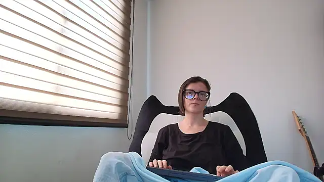 Arya starrk online show from February 9, 1:26 pm