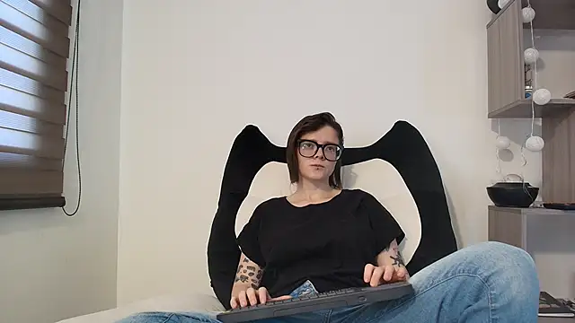 Snapshot of Arya_starrk chatting on March 13, 2:23 pm Arya starrk online show from March 13, 2:23 pm