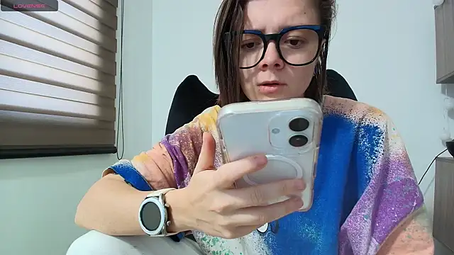 Snapshot of Arya_starrk chatting on April 11, 3:05 pm Arya starrk online show from April 11, 3:05 pm