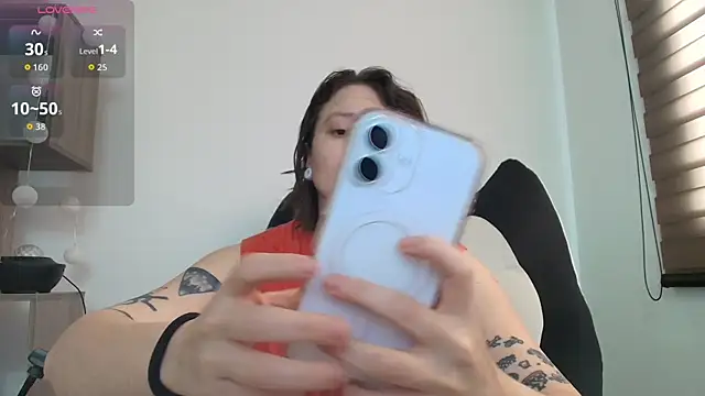 Snapshot of Arya_starrk chatting on May 10, 2:44 pm Arya starrk online show from May 10, 2:44 pm