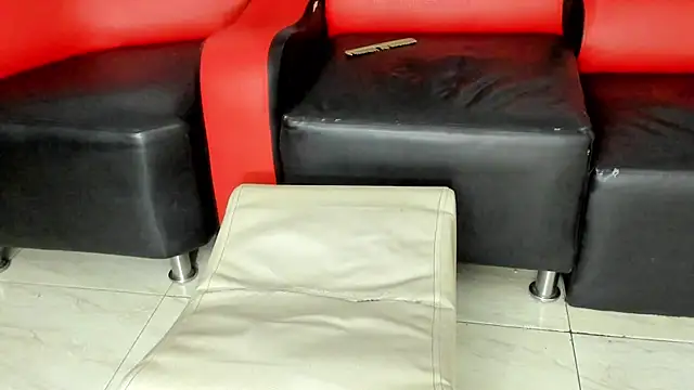 Snapshot of fuckand_lick chatting on February 27, 11:15 pm fuckand lick online show from February 27, 11:15 pm