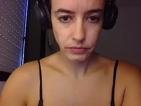melaniepatterson online show from May 11, 12:00 pm