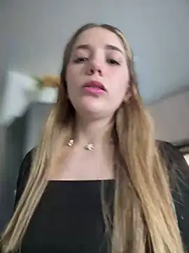 Snapshot of ShelbyHagen chatting on March 18, 2:15 pm ShelbyHagen online show from March 18, 2:15 pm