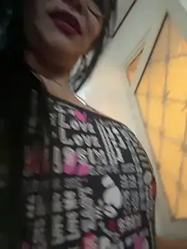 kelly dirty  online show from February 25, 5:36 pm