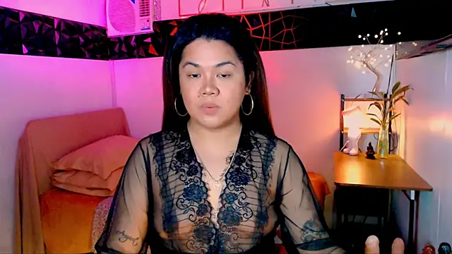 Snapshot of asiankatyhuge chatting on October 28, 11:51 pm asiankatyhuge online show from October 28, 11:51 pm