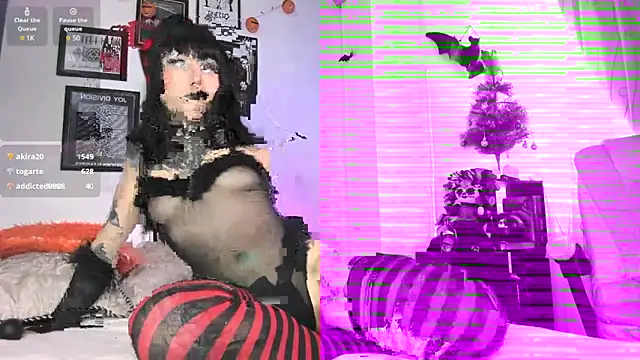 Snapshot of gothic_do11 chatting on December 15, 8:47 pm gothic do11 online show from December 15, 8:47 pm