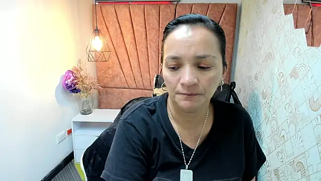 MarilynMiilf  online show from December 4, 7:33 pm