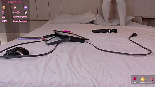 Megan browns1 online show from November 5, 1:00 pm