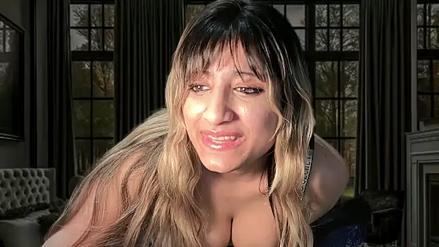 Snapshot of Focal_Humorist99 chatting on December 19, 1:18 am Focal Humorist99 online show from December 19, 1:18 am