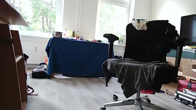 chubbysmallcockxh online show from September 14, 4:39 pm