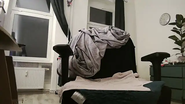 Snapshot of chubbysmallcock@xh chatting on March 28, 8:30 pm chubbysmallcockxh online show from March 28, 8:30 pm