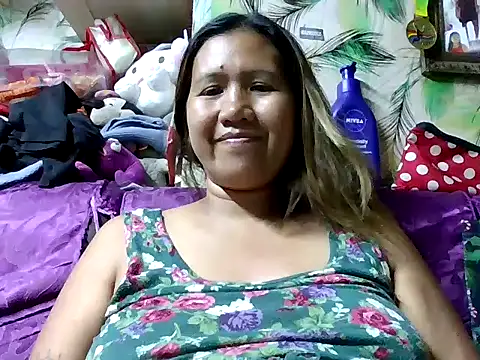 sweet smile4u online show from March 28, 6:18 pm