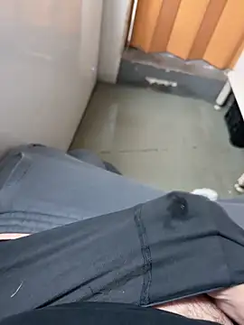 Snapshot of buri232 chatting on February 21, 1:01 pm buri232 online show from February 21, 1:01 pm