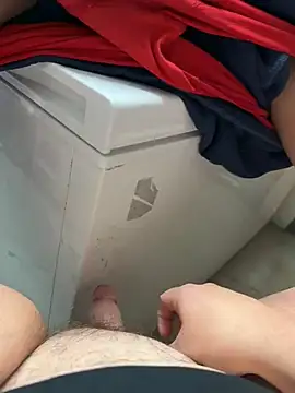 Snapshot of buri232 chatting on March 1, 9:44 am buri232 online show from March 1, 9:44 am