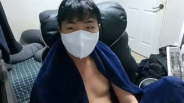 dlgkdla123 online show from April 8, 10:26 am