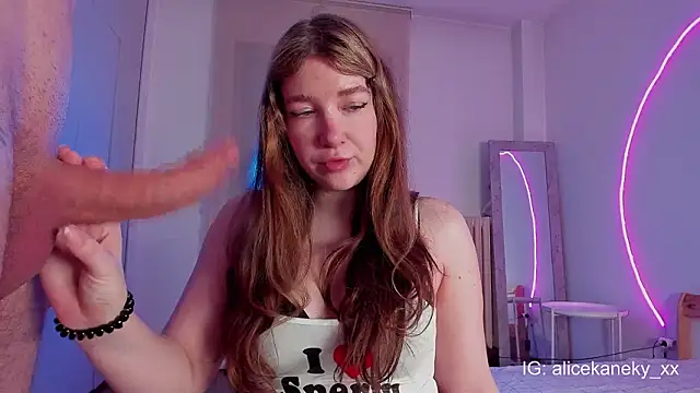 alicekaneky online show from February 6, 11:41 pm