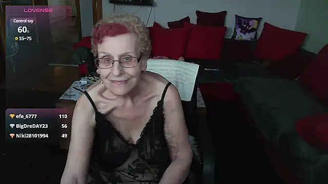 HeisseomaOriginal online show from January 9, 2:40 pm