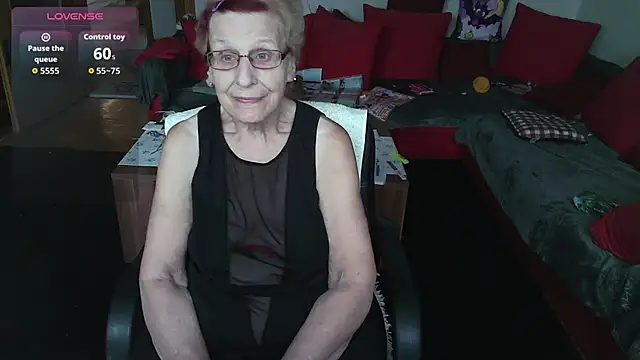 Snapshot of HeisseomaOriginal chatting on October 8, 7:17 am HeisseomaOriginal online show from October 8, 7:17 am