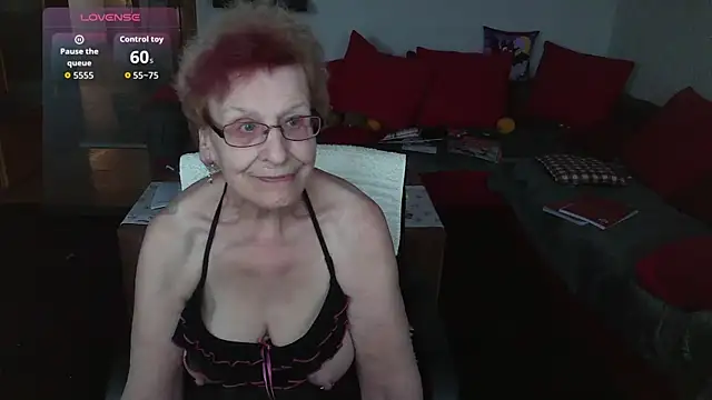 Snapshot of HeisseomaOriginal chatting on January 6, 8:18 am HeisseomaOriginal online show from January 6, 8:18 am