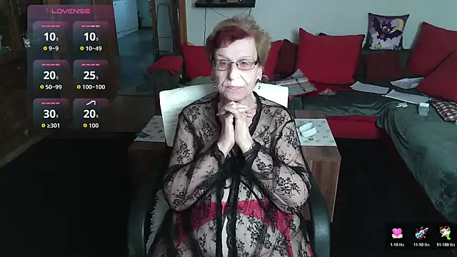 HeisseomaOriginal online show from March 9, 8:29 am