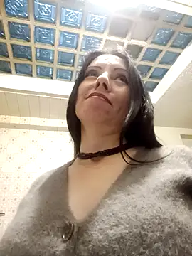 Snapshot of Selene93 chatting on February 4, 10:24 pm Selene93 online show from February 4, 10:24 pm