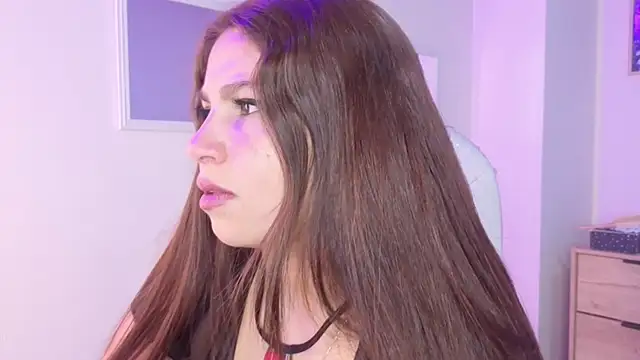 bluee hazell online show from November 4, 11:31 am